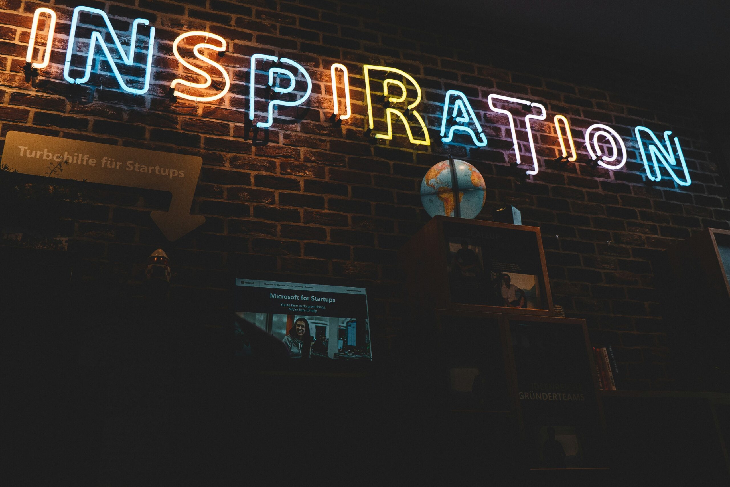 Hello World Featured Image
